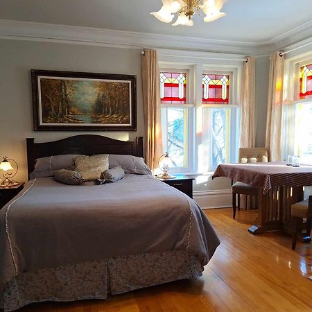 Bed and Breakfast Le 100 St-Laurent Louiseville Екстер'єр фото